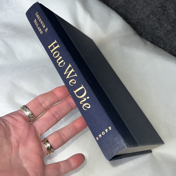 HOW WE DIE - REFLECTIONS ON LIFE’S FINAL CHAPTER HARDCOVER BOOK BY S. B. NULAND - Picture 10 of 15